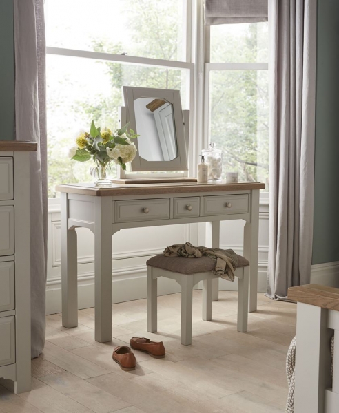 DRESSING TABLE