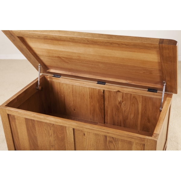 LARGE BLANKET BOX